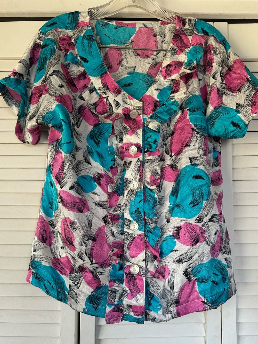 Women’s Vintage 80s Short Sleeve Button-Front Blouse in Teal and Magenta